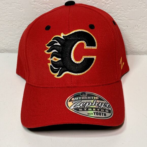 CALGARY FLAMES NHL HOCKEY ALL RED FITTED SNIPER CAP HAT ZEPHYR SIZE: YOUTH NWT! - Picture 1 of 8